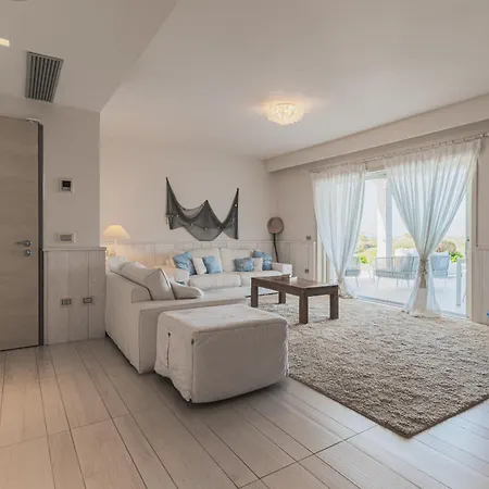 Villa Blue Sphere With Pool By Wonderful Italy *