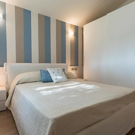 Villa Blue Sphere With Pool By Wonderful Italy *